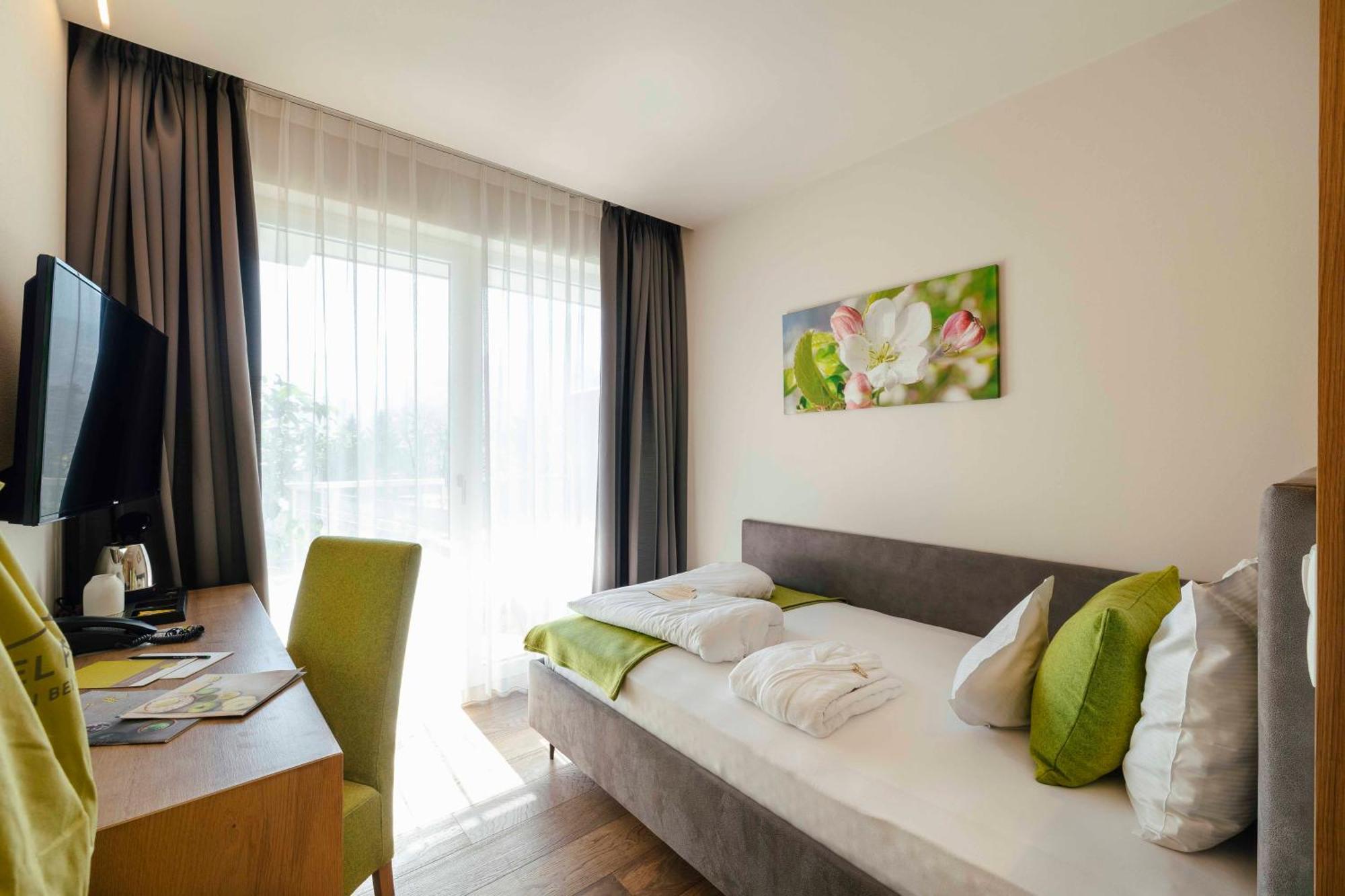 Hotel Pfeiss Лана Екстер'єр фото