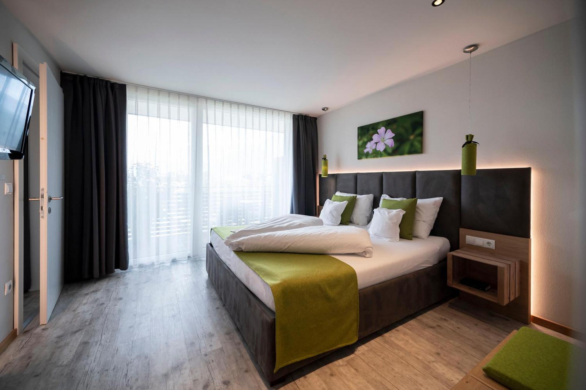 Hotel Pfeiss Лана Екстер'єр фото