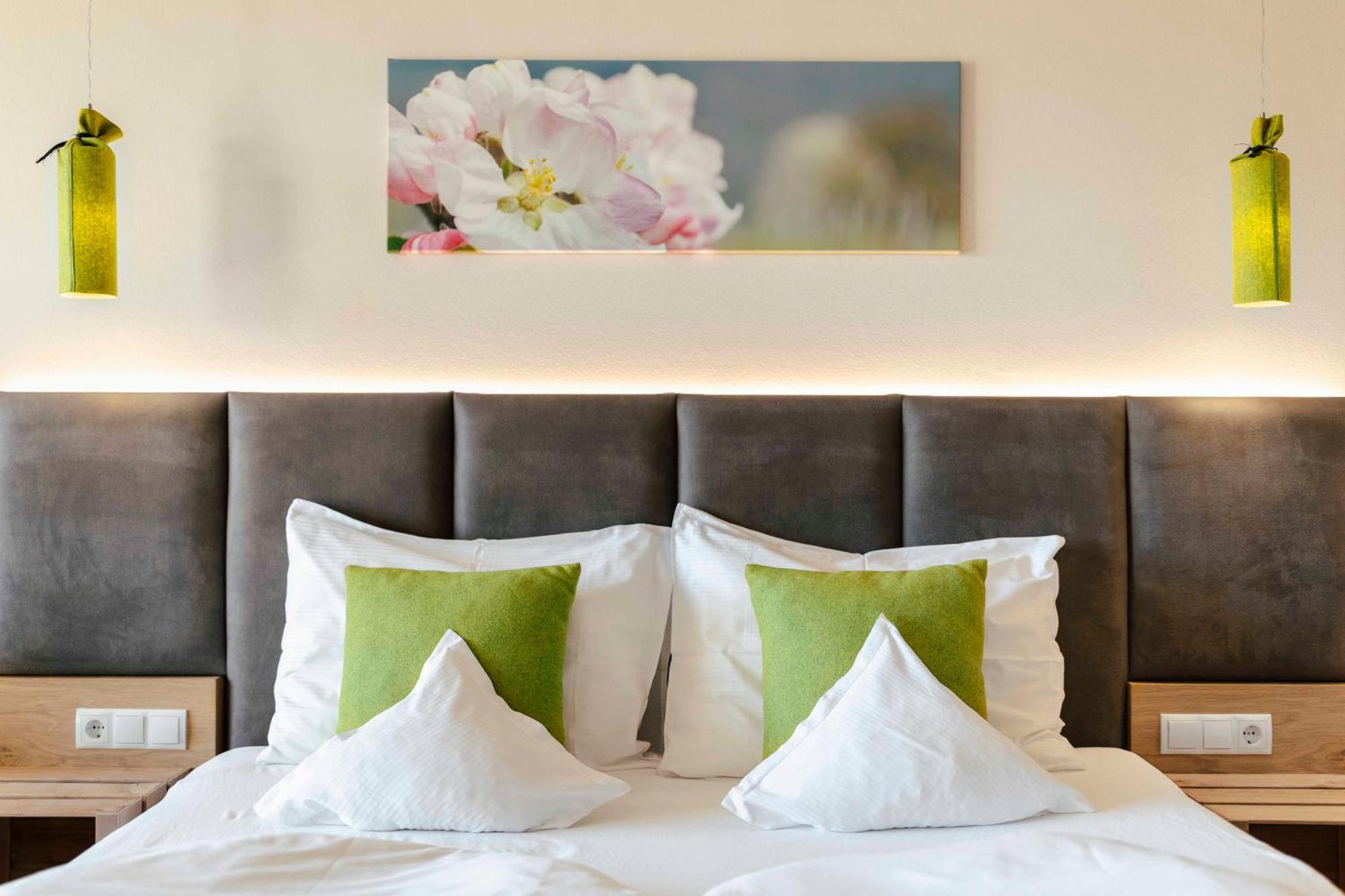 Hotel Pfeiss Лана Екстер'єр фото